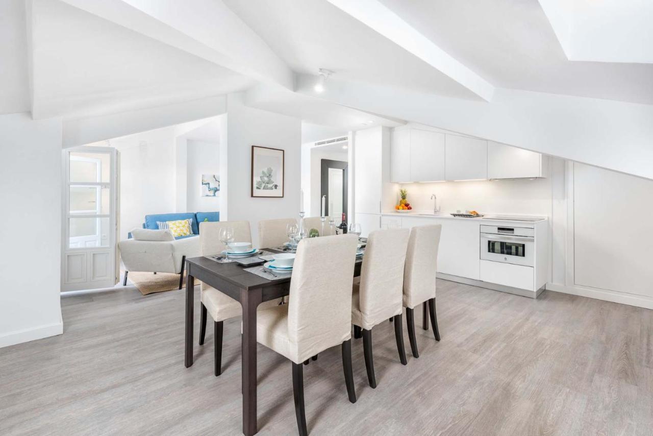 Merced Suites In Malaga By Solaga Holiday Homes Zewnętrze zdjęcie